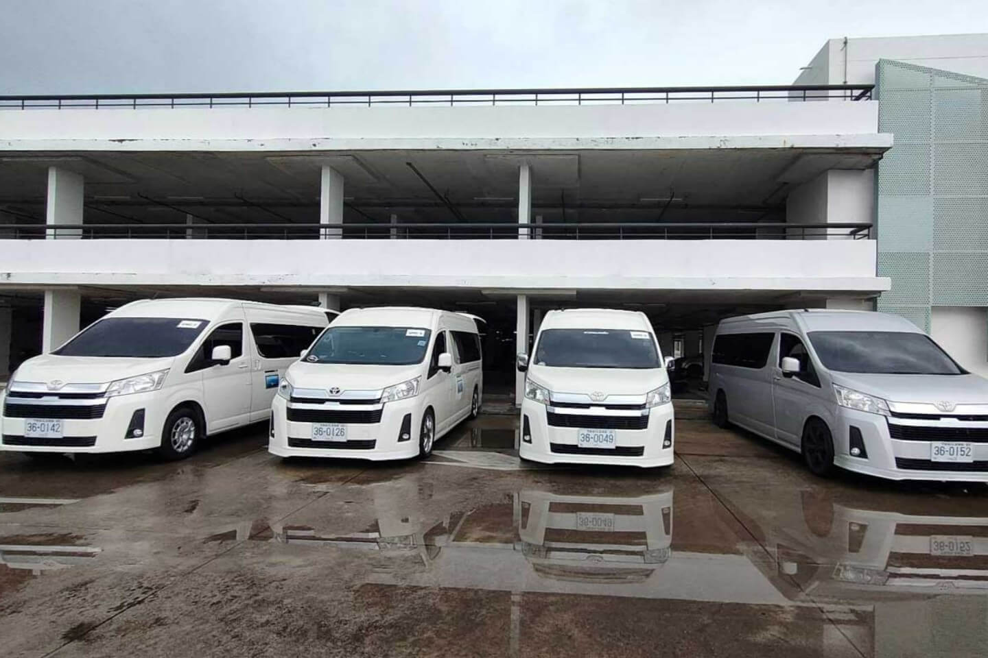 phuket-car-and-van-transport-04