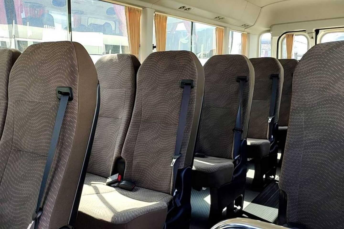 phuket-car-and-van-transport-07