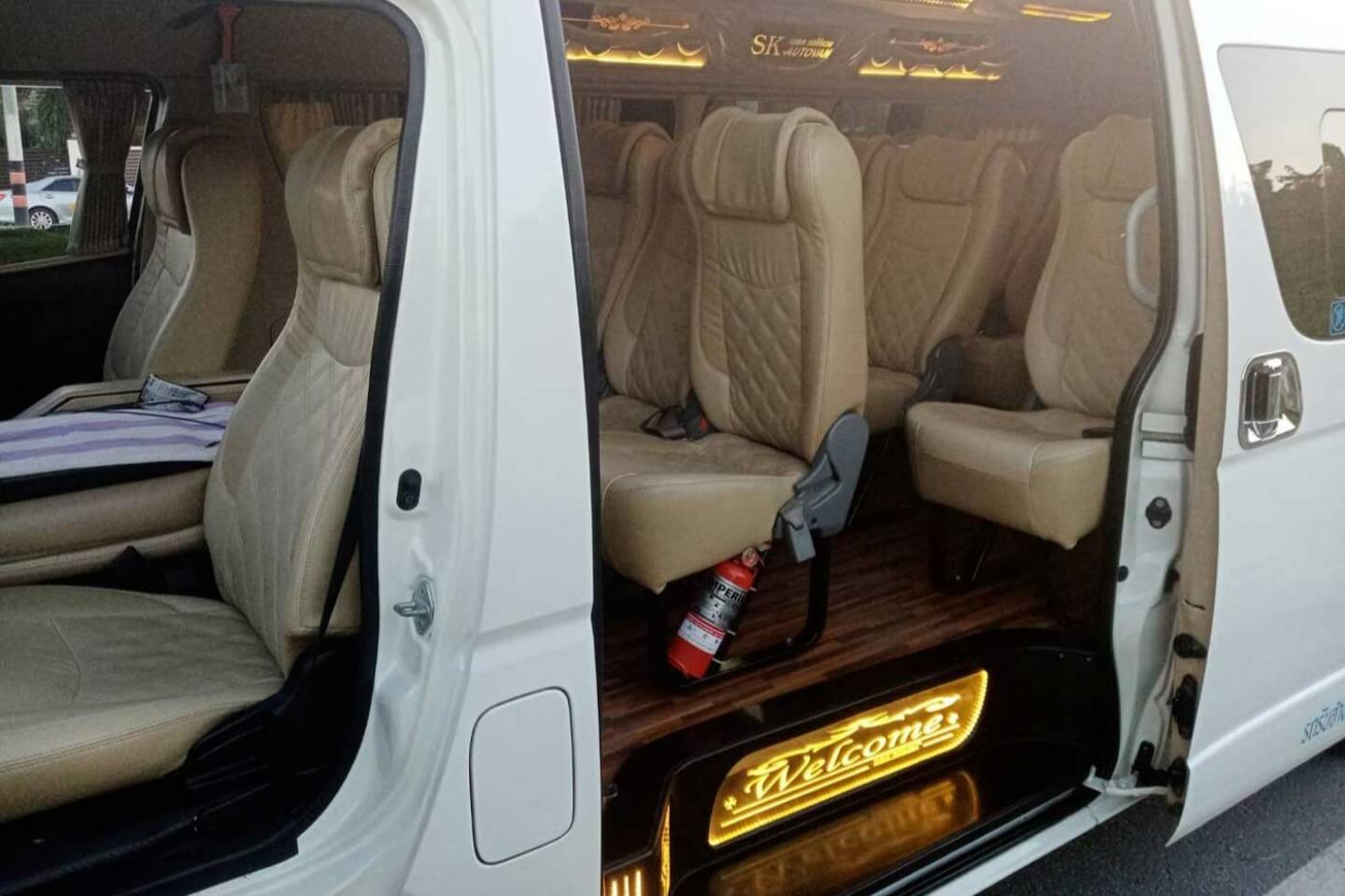 phuket-car-and-van-transport-24