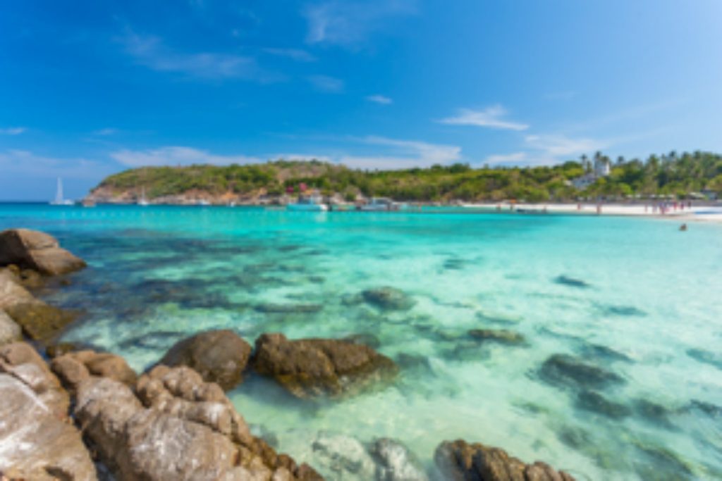 ทัวร์กาฮังบีช + เกาะราชาใหญ่ (เต็มวัน) โดยเรือเซลลิ่งคาตามารัน