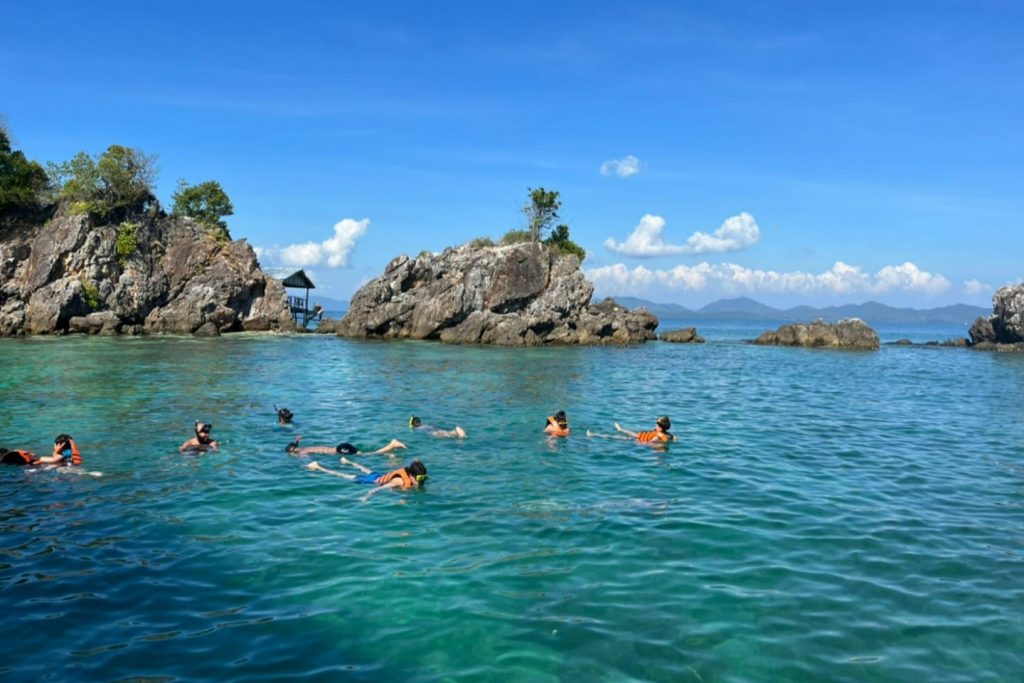 ทัวร์เกาะไข่ 3 เกาะ โดยเรือสปีดโบ๊ท (ครึ่งวัน)