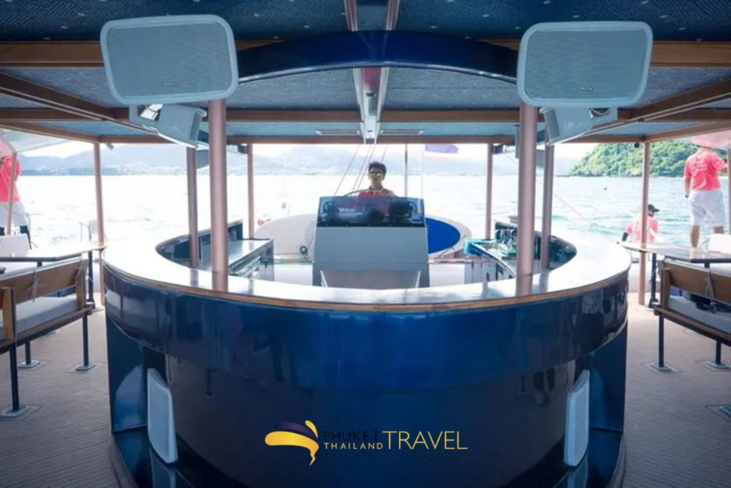 Luxury Party Yacht Catamaran 70 FT