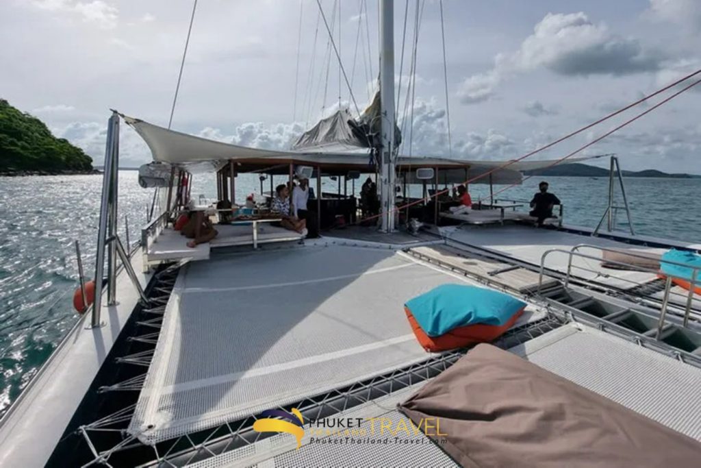 Luxury Party Yacht Catamaran 70 FT