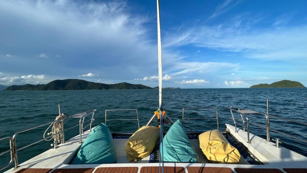 Luxury Sailing Catamaran 38 FT