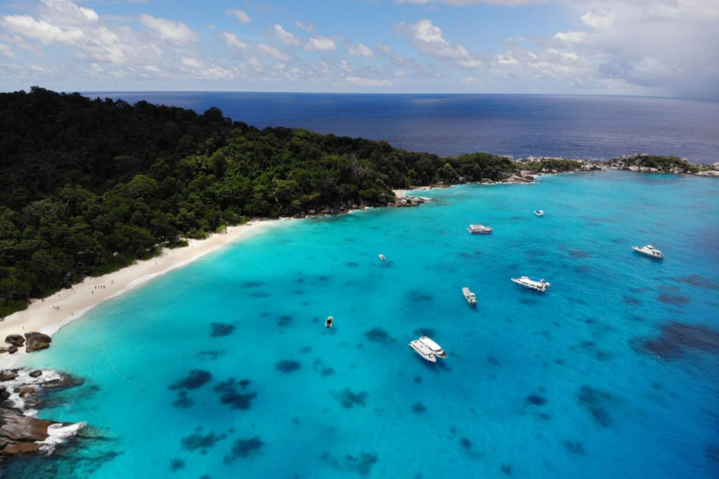 ทัวร์หมู่เกาะสิมิลัน โดยเรือสปีดคาตามารัน